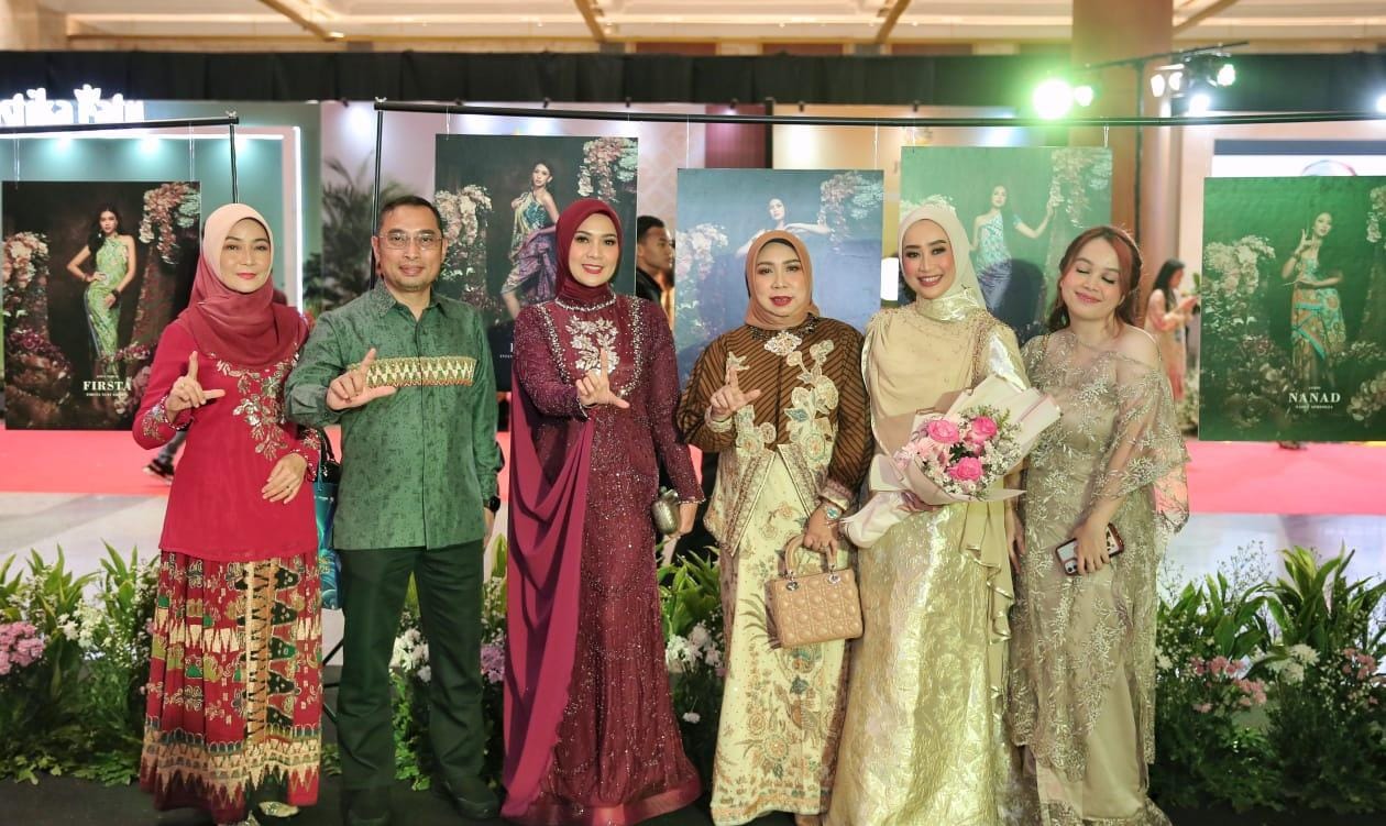 Ibu Purnama Wulansari Mirza Dukung Penuh Perjuangan Intan Kartika Putri Astari dalam Ajang Pemilihan Puteri Indonesia 2025